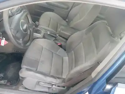 Véhicule à la ferraille audi a4 berlina (8e) 2.5 v6 24v tdi de l'année 2003 alimenté ake