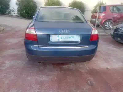 Véhicule à la ferraille audi a4 berlina (8e) 2.5 v6 24v tdi de l'année 2003 alimenté ake