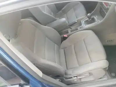 Véhicule à la ferraille audi a4 berlina (8e) 2.5 v6 24v tdi de l'année 2003 alimenté ake