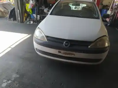 Sloopvoertuig OPEL CORSA C Z12XE van het jaar 2002 aangedreven Z12XE