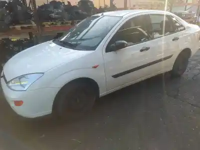 Здавання транспортного засобу ford focus berlina (cak) c9db року 2001 потужний c9db
