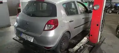Здавання транспортного засобу renault clio iii d4f740 року 2012 потужний d4f740