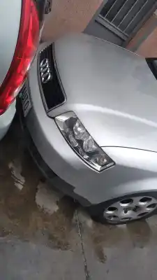 Здавання транспортного засобу AUDI A4 B6 AVANT (8E5) 2.0 FSI року 2003 потужний AWA