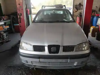 Verschrottungsfahrzeug SEAT CORDOBA BERLINA (6K2) AKL des Jahres 2000 angetrieben AKL