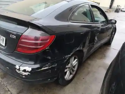 Véhicule à la ferraille mercedes                                           clase c (w203) sportcoupe                                                                                                                                                                                                                                  om611962                                                                                                                                                                                                                                                   de l'année 2001 alimenté om611962