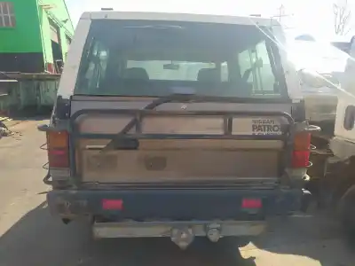 Véhicule à la ferraille nissan patrol (k/w 160) d-sd33 de l'année 1988 alimenté sd33