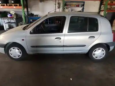 Здавання транспортного засобу renault clio ii fase i (b/cb0) g/d7f d7 року 1998 потужний d7f
