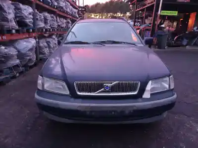 Здавання транспортного засобу VOLVO                                              V40 FAMILIAR                                                                                                                                                                                                                                               D4192T2                                                                                                                                                                                                                                                    року 1999 потужний D4192T2