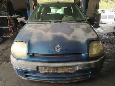 Здавання транспортного засобу RENAULT CLIO II FASE I (B/CB0) D7F720 року 1998 потужний D7F720