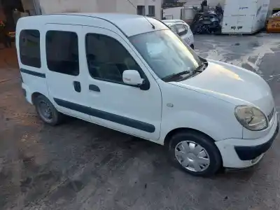 Scrapping Vehicle renault kangoo i (f/kc0) f8q630 of the year 2003 powered f8q630