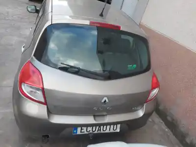 Vehículo de desguace renault clio iii d/k9k t7 del año 2011 con motor k9k