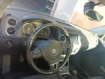 Veículo de Sucata volkswagen tiguan (5n2) cuv do ano 2016 alimentado cuv