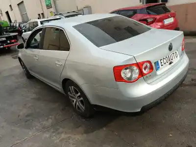 Veículo de Sucata volkswagen jetta iii (1k2) 2.0 tdi 16v do ano 2007 alimentado bkd