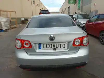 Veículo de Sucata volkswagen jetta iii (1k2) 2.0 tdi 16v do ano 2007 alimentado bkd