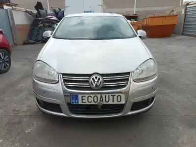 Veículo de Sucata VOLKSWAGEN JETTA III (1K2) 2.0 TDI 16V do ano 2007 alimentado BKD