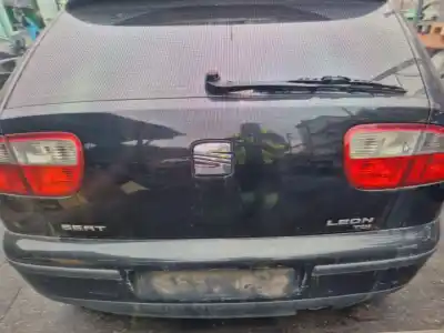 Здавання транспортного засобу seat leon (1m1) 1.6 16 v року 2001 потужний azd