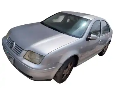 Véhicule à la ferraille volkswagen                                         bora berlina (1j2)                                                                                                                                                                                                                                         asv                                                                                                                                                                                                                                                        de l'année 2001 alimenté asv