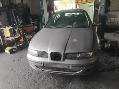 Veículo de Sucata SEAT LEON (1M1)  do ano 2003 alimentado BCB