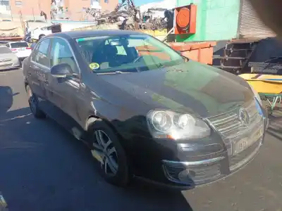 Veículo de Sucata volkswagen jetta iii (1k2) 1.9 tdi do ano 2009 alimentado bxe