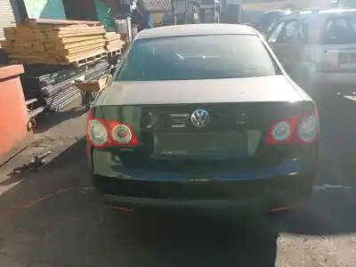 Veículo de Sucata volkswagen jetta iii (1k2) 1.9 tdi do ano 2009 alimentado bxe