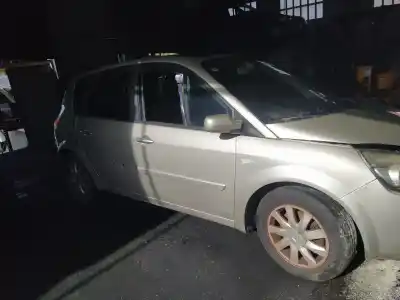 Scrapping Vehicle renault scénic ii (jm0/1_) 2.0 dci (jm1k) of the year 2008 powered m9r700