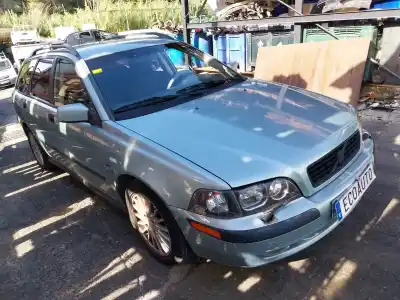 Veicolo di demolizione volvo v40 familiar d4192t3 dell'anno 2004 alimentato d4192t3