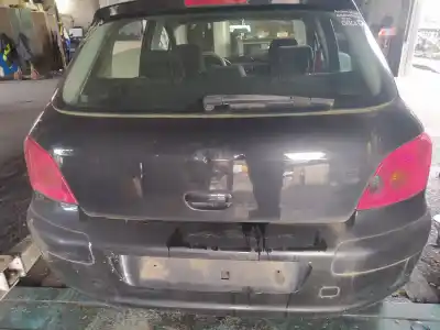 Véhicule à la ferraille peugeot 307 (s1) 9hy de l'année 2004 alimenté 9hy