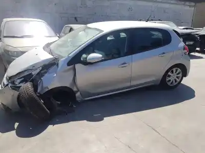 Veículo de Sucata peugeot 208 style do ano 2018 alimentado hm05