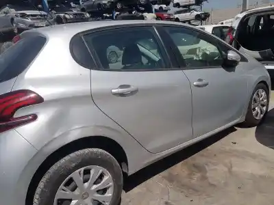 Veículo de Sucata peugeot 208 style do ano 2018 alimentado hm05