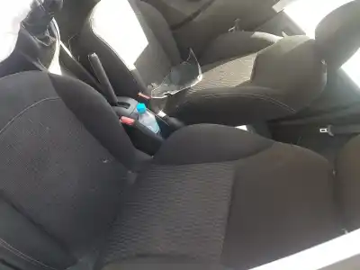 Veículo de Sucata peugeot 208 style do ano 2018 alimentado hm05