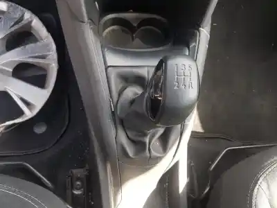 Veículo de Sucata peugeot 208 style do ano 2018 alimentado hm05