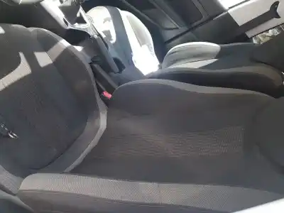 Veículo de Sucata peugeot 308 active do ano 2015 alimentado bh01