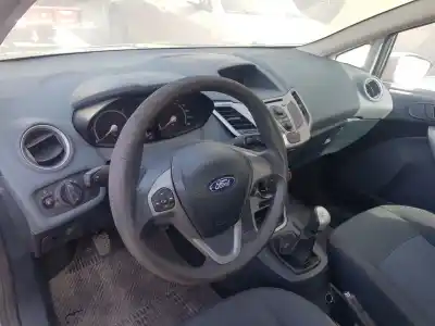 Veicolo di demolizione ford fiesta (cb1) trend dell'anno 2011 alimentato kvja