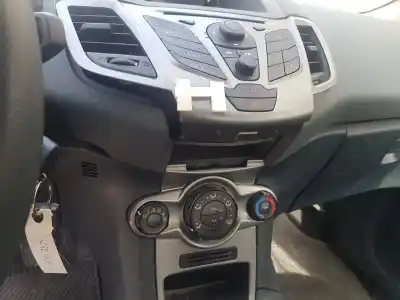 Veicolo di demolizione ford fiesta (cb1) trend dell'anno 2011 alimentato kvja