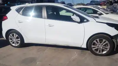 Veículo de Sucata kia cee´d attract do ano 2014 alimentado g4fa