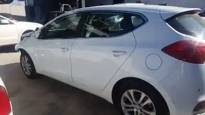 Veículo de Sucata kia cee´d attract do ano 2014 alimentado g4fa