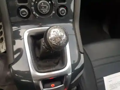 Vehicul casat peugeot 5008 allure al anului 2012 alimentat rh02