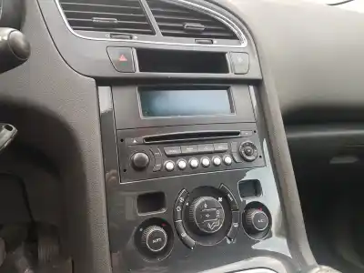 Vehicul casat peugeot 5008 allure al anului 2012 alimentat rh02