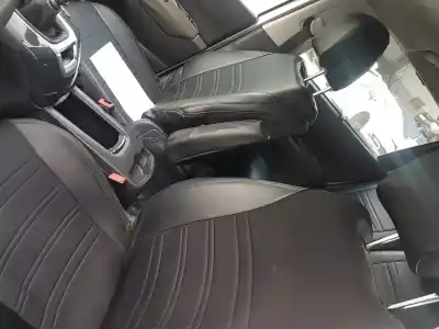 Vehicul casat peugeot 5008 allure al anului 2012 alimentat rh02