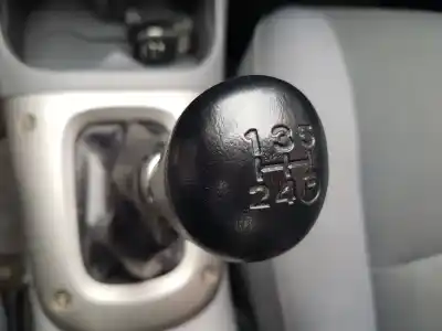 Scrapping Vehicle toyota rav 4 (a2) 2.0 luna 4x4 of the year 2000 powered 1az-fe