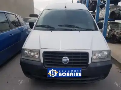 Vehículo de desguace FIAT SCUDO (222) 2.0 16V JTD SX Kombi (5 Sitze) del año 2005 con motor RHZ