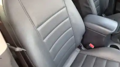 Véhicule à la ferraille kia carens ( ) basic de l'année 2018 alimenté d4fd