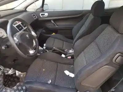 Здавання транспортного засобу peugeot 307 cc (s1) 2.0 року 2004 потужний rfn