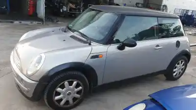 Vehicul casat bmw mini (r50,r53) one al anului 2003 alimentat w10b16a