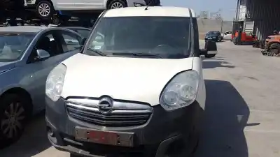 Veicolo di demolizione OPEL COMBO D Expression L2H1 dell'anno 2011 alimentato A16FDH