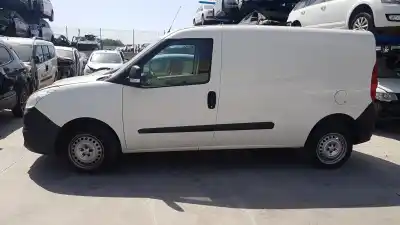 Veicolo di demolizione opel combo d expression l2h1 dell'anno 2011 alimentato a16fdh