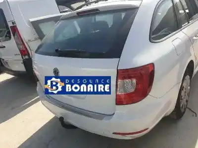 Здавання транспортного засобу skoda superb combi (3t5) active року 2011 потужний cff