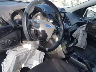 Здавання транспортного засобу ford kuga (cbs) trend року 2016 потужний xrma