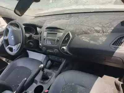 Véhicule à la ferraille hyundai ix35 classic 2wd de l'année 2010 alimenté d4ha