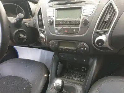 Véhicule à la ferraille hyundai ix35 classic 2wd de l'année 2010 alimenté d4ha